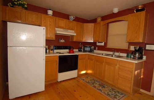 Evergreen House | "Wilderness Cabin on the Canyon" - BEAT the HEAT at 9000 Feet elevation