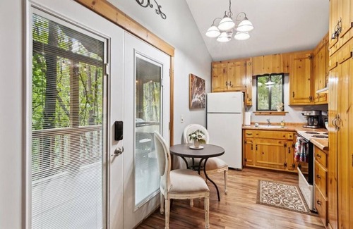 Sautee Nacoochee Cabin | Wildflower