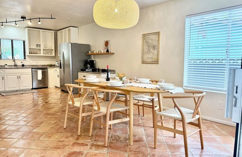 Westside Development House | Wildlife Retreat! 3bd Private Hot Tub & Pool Mins to DT Putt Putt