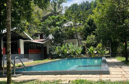 Devikolam Villa | Wildzone pool villa Munnar Six rooms