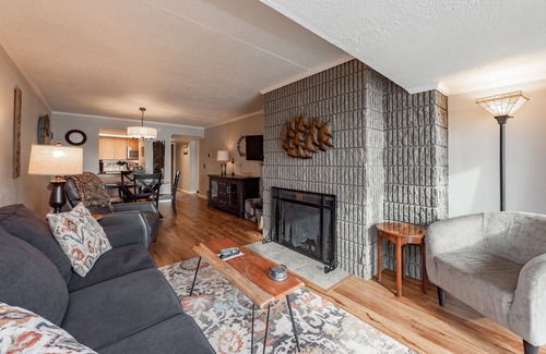 Thayerville Condo | Will O' The Wisp: 201B One Bedroom/One Bath