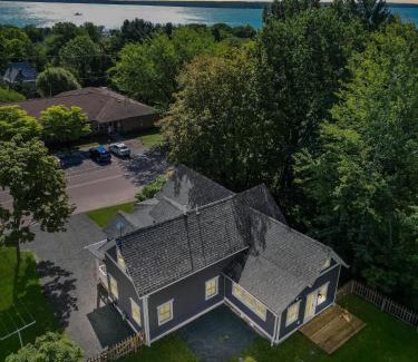 Bayfield Villa | Willard House
