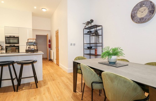 Newland Near Ulverston Cottage | William Tower Suite Stone Cross Mansion