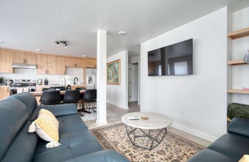 King House | Williams Row 2BR - AC - Fast WiFi - Kitchen