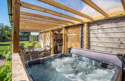 Horseman's Green House | Willington Lodge