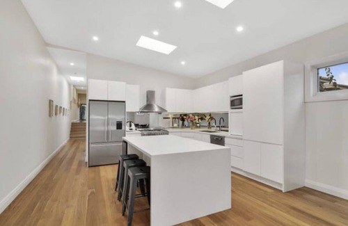 Willoughby House | Willoughby 3 bedroom family home -with pool! Close to Sydney CBD