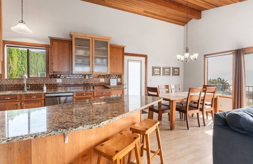 Willow Point House | Willow Point Vista - Manson