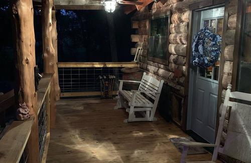 Gilmer Cabin | Willow's Cabin - Cozy Cabin Nestled In The Woods