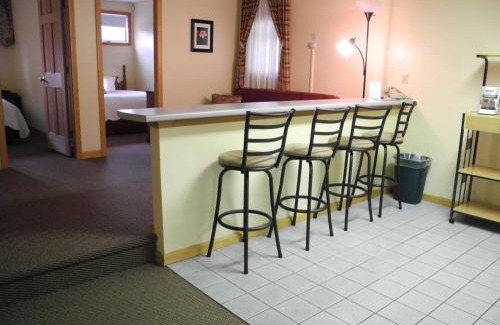 Dryden Hotel | Wilson Lake Inn