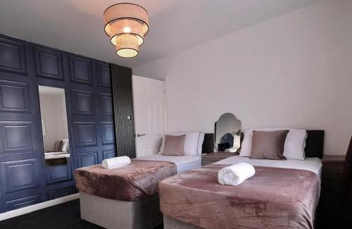 Shirley Apartment | Wilton Retreat- Hot tub, Pool table, Parking