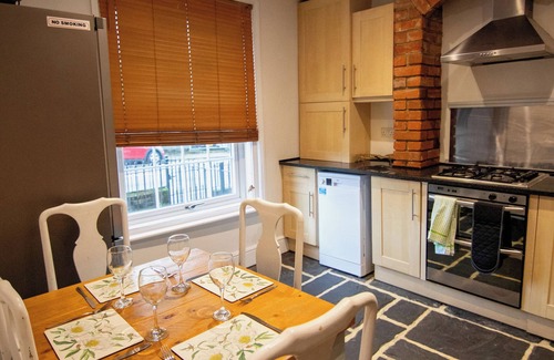 Winchester House | Winchester City House - beautiful 3 bedroom home close to the centre