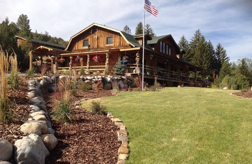Dubois House | Wind River Chalet; East Yellowstone; 5 Bedroom, 3 Bathroom Home