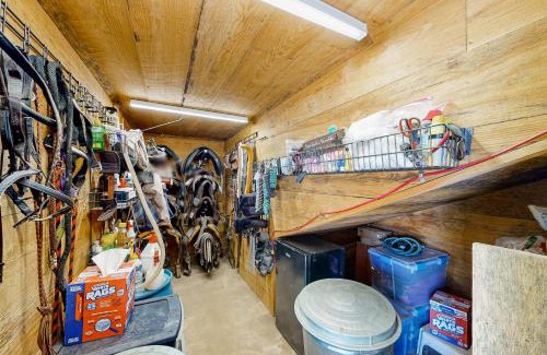 Tylertown Apartment | Windmill Trails Farms - Unit A: Barn Loft