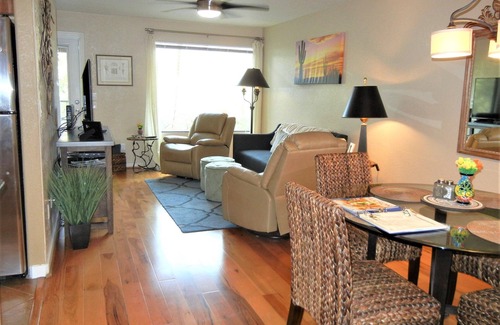 Tucson Condo | Windows to Catalina Mountains inside-out. Private patio to enjoy Tucson charm