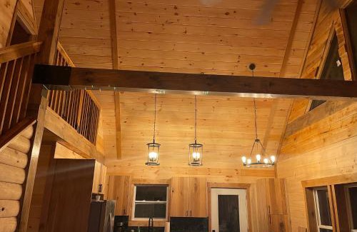 Ashley Oaks House | windrock ridge - Ethan