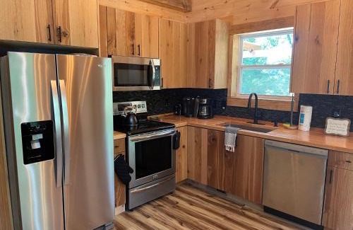 Ashley Oaks House | windrock ridge - Ethan