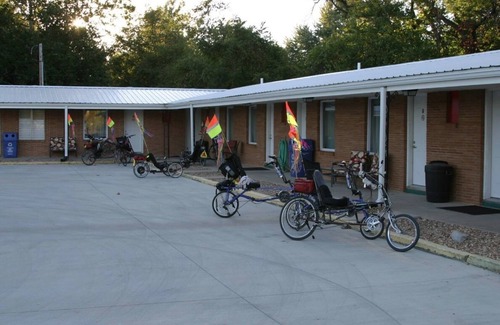 Windsor Hotel | Windsor Crossroads Motel