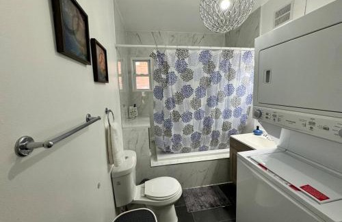 Walkerville Apartment | Windsor Retreat - Chic and Cozy 3beds and 2 Baths