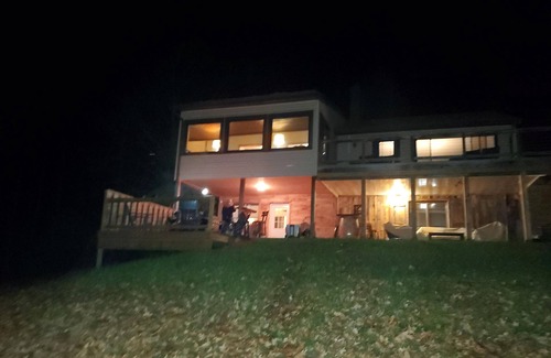 Town of Jerusalem House | Wine and Dine Haven: Luxury Rental-Stunning Views of Keuka Lake.PET FRIENDLY