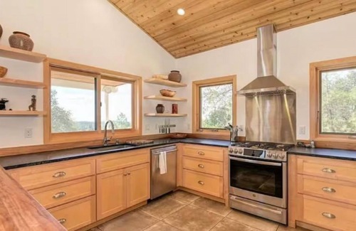 Volcano House | Wine Country Estate for Groups & Events