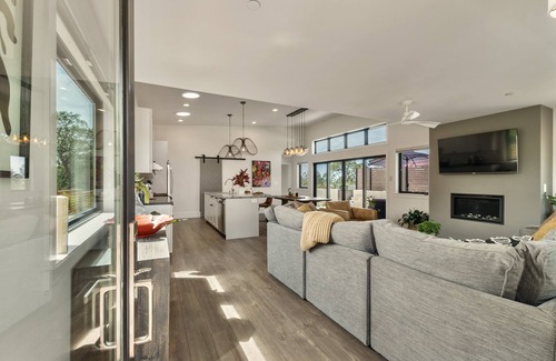 Larkfield-Wikiup House | Wine Country Getaway