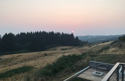 Newberg House | Wine country with views