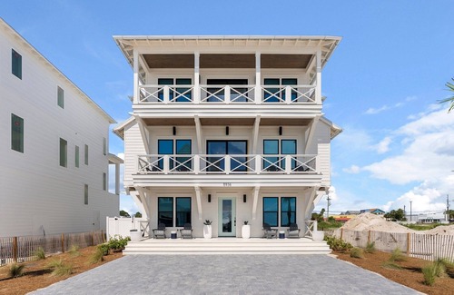 Biltmore Beach House | Wine Down | 6 Bedroom | Amazing Gulf Views | Private Pool | Beach access 1 min. walk