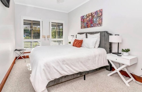 McLaren Vale Cottage | Wine OClock Cottage Among the Vines