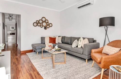 McLaren Vale Cottage | Wine OClock Cottage Among the Vines