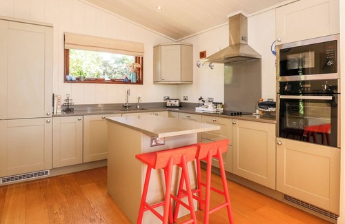 Barnsdale Cottage | WING, pet friendly, with open fire in Exton, Rutland