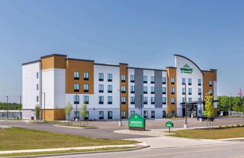 Angola Hotel | Wingate by Wyndham Angola