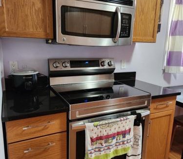 East Kildonan House | Winnipeg Place to Stay