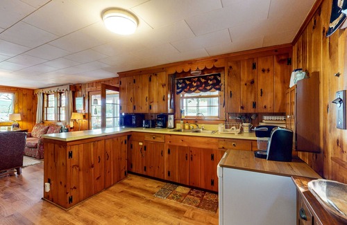 Moultonborough Cottage | Winnipesaukee Cottage With Charm Galore