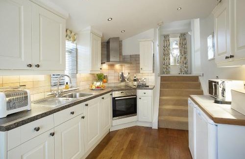 Over Haddon House | Winsmore Cottage