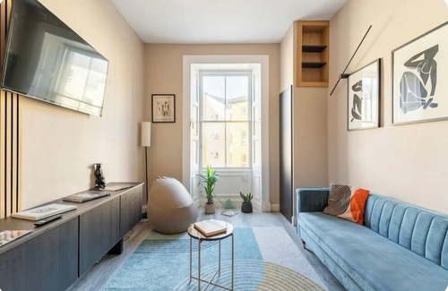 Tollcross Apartment | Winter deal for digital nomads