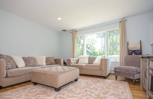 Wading River House | Winter Deal! Herod Point Hideaway: Near Beach, Pool, Hot Tub