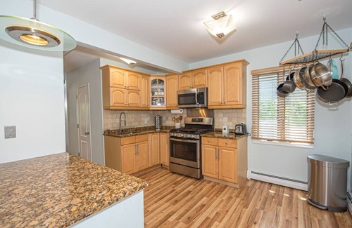 Wading River House | Winter Deal! Herod Point Hideaway: Near Beach, Pool, Hot Tub