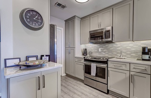 Amelia City Condo | Winter Get Away! Lovely Ocnfrt Condo w Country Club Perks!- Ocnfrt Pool & Golf