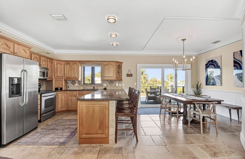 Isles of Capri House | Winter Getaway by the Bay-Pool & Spa! Direct Water View! Near Marco Is. Beaches.
