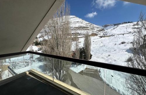 Kfardebian Apartment | Winter Light Kfardebian