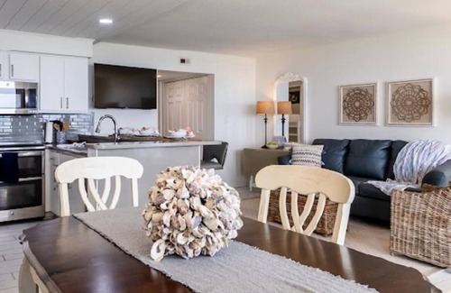 Villa Sabine Condo | WINTER RATES AND SUNSETS are the best! Live at the beach for 600 per week!