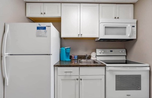 Myrtle Beach Condo | WINTER RATES! Incredible Poolside Suite@Caravelle!