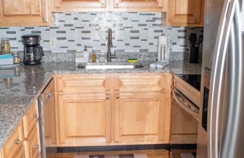 Ghent Condo | Winterplace Ski in/out E104