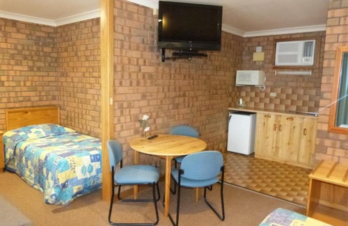 Victor Harbor Hotel | Wintersun Motel