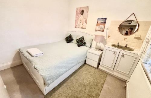 Bournemouth House | Winton house home stay