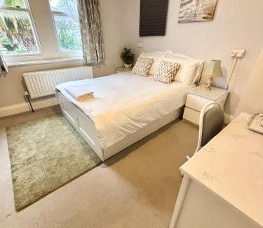 Bournemouth House | Winton house home stay