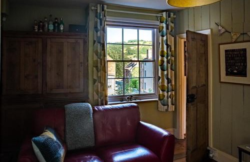 Wirksworth Apartment | Wirksworth Townhouse - full of character