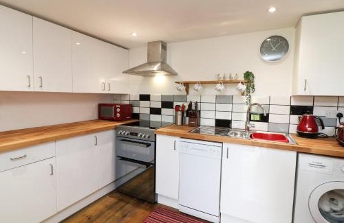 Paignton House | Wisteria Cottage