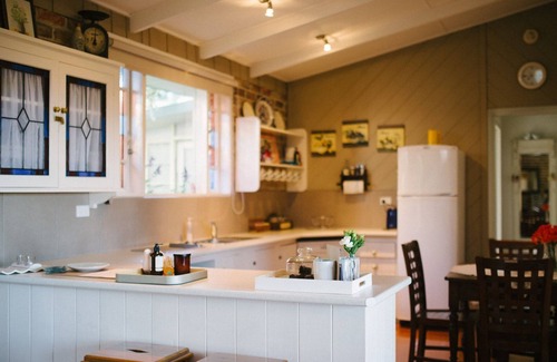 Eagle Heights Cottage | Witherby Cottage Tamborine Mountain