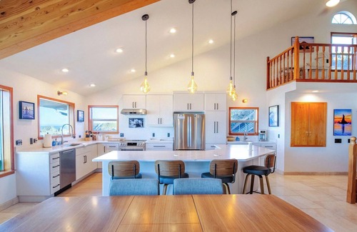 Bandon House | Wizard Hat Beach House: Awesome beach front vacation home with magical views